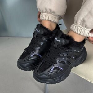 зимові кросівки