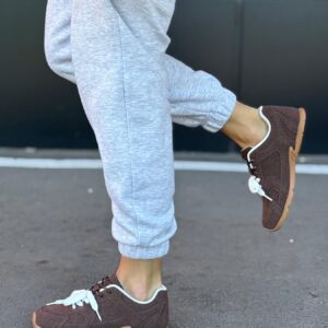 ЖІНОЧІ КРОСІВКИ