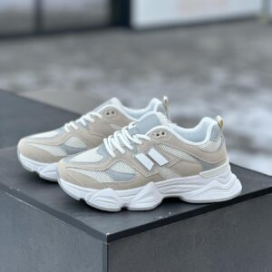 ЖІНОЧІ КРОСІВКИ