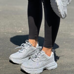 Жіночі кросівки