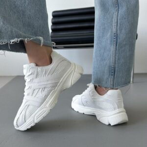 жіночі кросівки