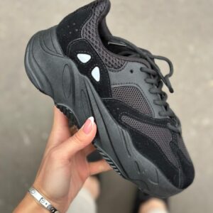 жіночі кросівки