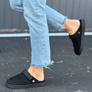 жіночі кросівки