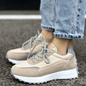 жіночі кросівки