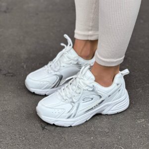 Жіночі кросівки