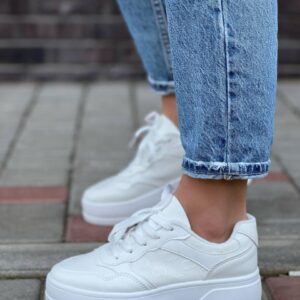 жіночі кросівки