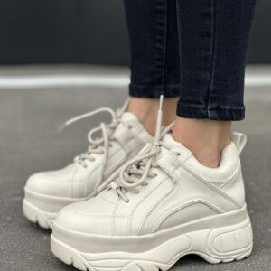 жіночі кросівки