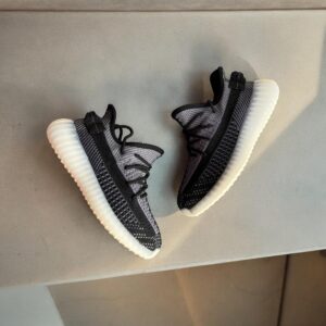 жіночі кросівки