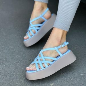 жіночі кросівки