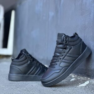 Зимові чоловічи кросівки