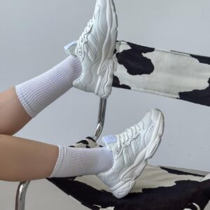 жіночі кросівки