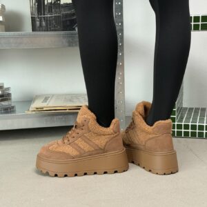 ЖІНОЧЕ ВЗУТТЯ