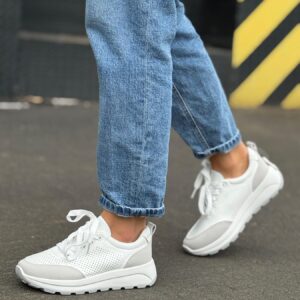 ЖІНОЧІ КРОСІВКИ