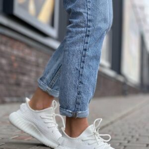 жіночі кросівки