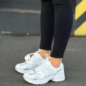 ЖІНОЧІ КРОСІВКИ