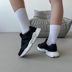 жіночі кросівки