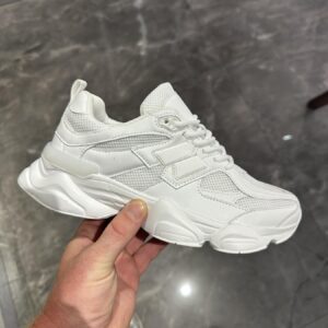 ЖІНОЧІ КРОСІВКИ