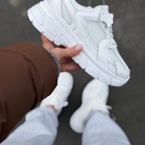 ЖІНОЧІ КРОСІВКИ