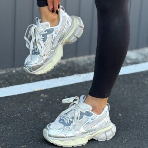 Жіночі кросівки