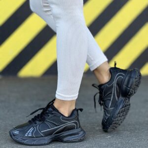 жіночі кросівки