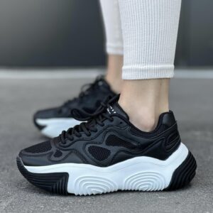 жіночі кросівки