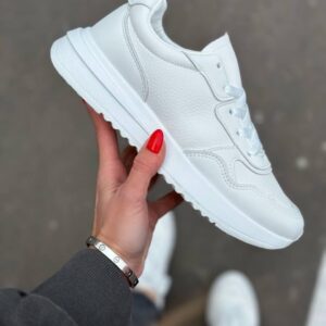 жіночі кросівки