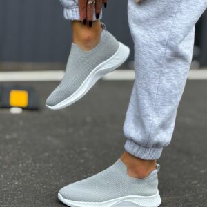 ЖІНОЧІ КРОСІВКИ