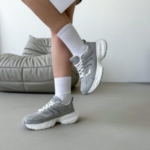 жіночі кросівки