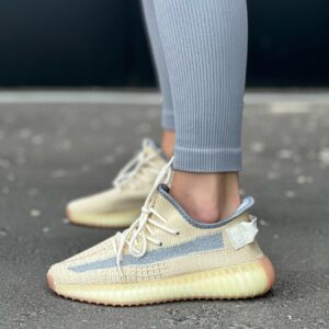 жіночі кросівки