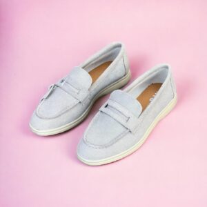 жіночі кросівки