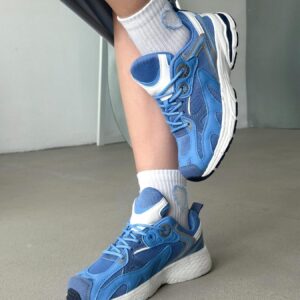 жіночі кросівки