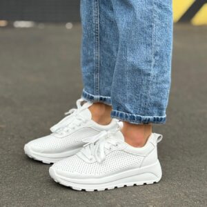 ЖІНОЧІ КРОСІВКИ