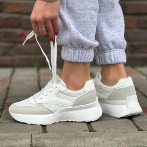 жіночі кросівки