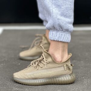 жіночі кросівки