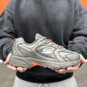 Чоловічі кросівки