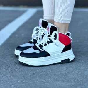 Кросівки зимові