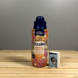 Парфюмований концентрат Coccolino Elixir Sandalo & Caprifoglio - 348 мл.