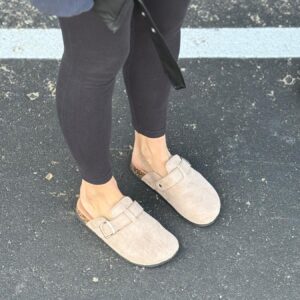 жіночі кросівки