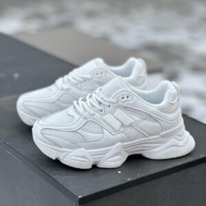 ЖІНОЧІ КРОСІВКИ