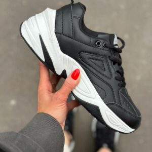 жіночі кросівки