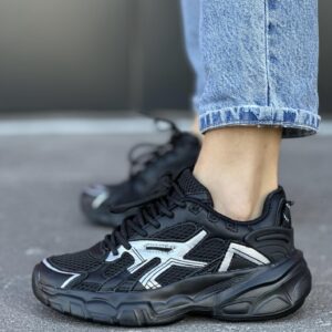 жіночі кросівки