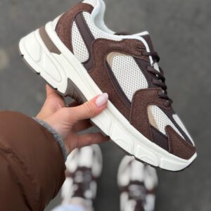 ЖІНОЧІ КРОСІВКИ