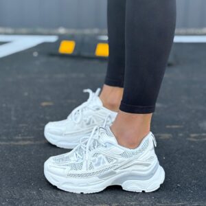 жіночі кросівки