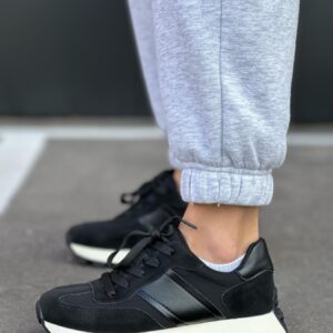 жіночі кросівки