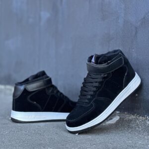 Зимові чоловічи кросівки