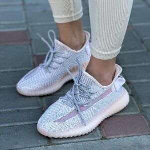 жіночі кросівки