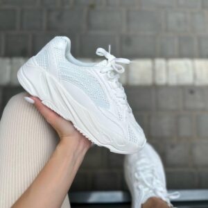 жіночі кросівки