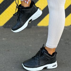 Жіночі зимові кросівки