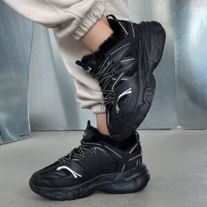 зимові кросівки