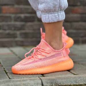 жіночі кросівки